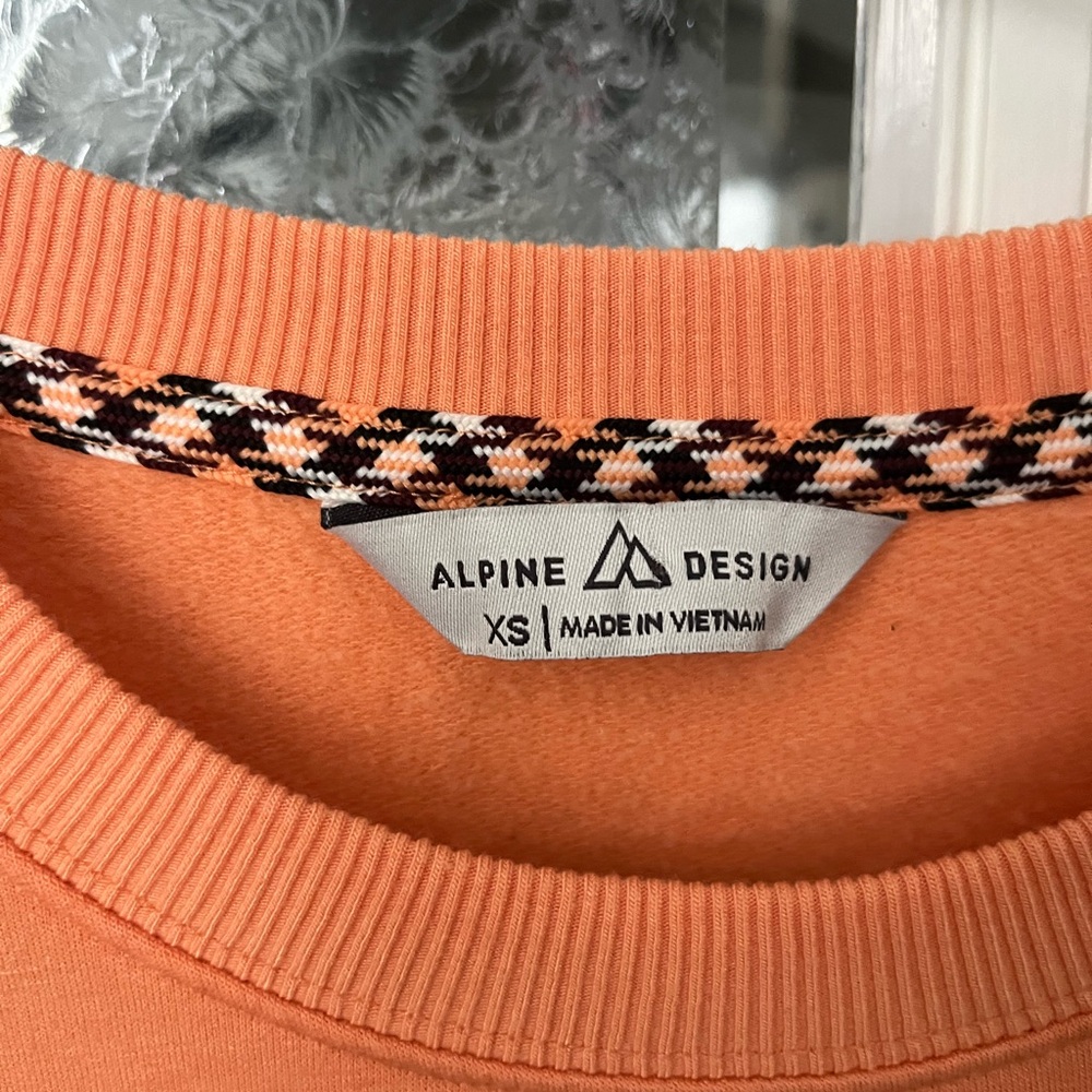 Alpine Designs Crewneck Sweater | Activewear | Size XSmall - Picture 3 of 4